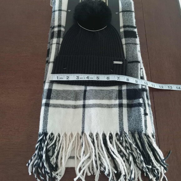 Steve Madden Pom Beanie and Scarf Set - Picture 4 of 9